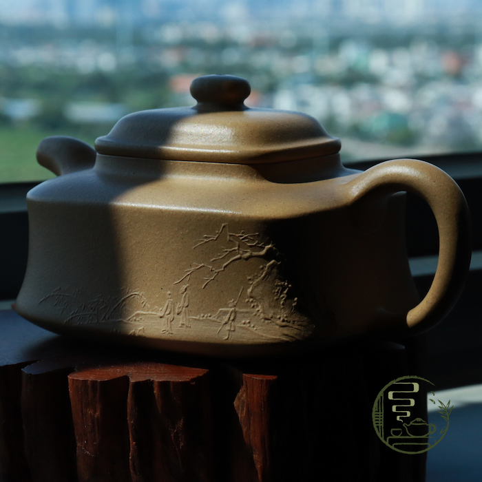 Ấm Tử Sa Phương Chu.