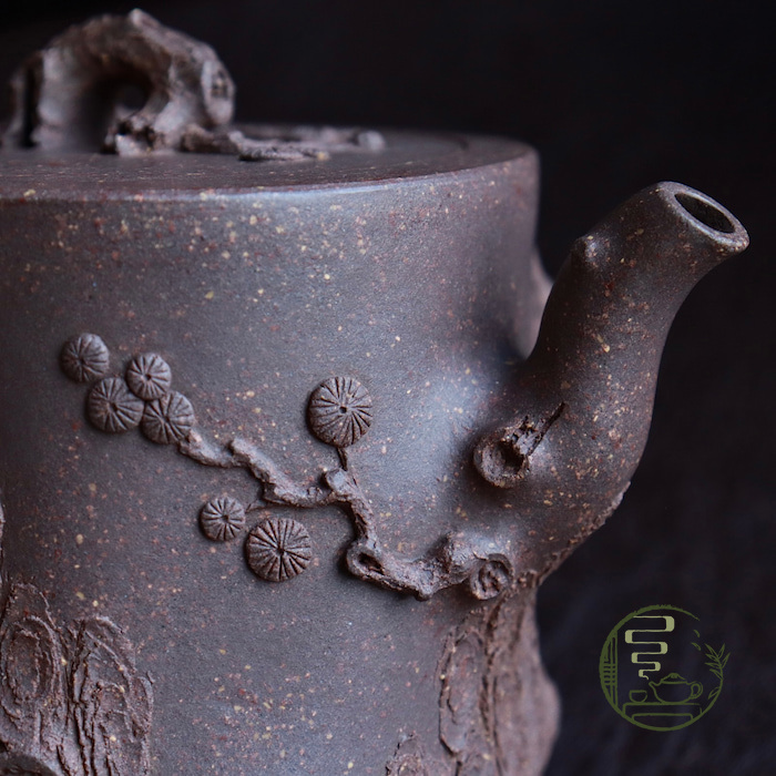 Ấm Tử Sa Thanh Tùng