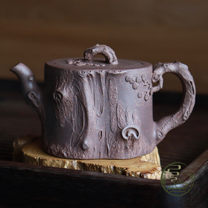 Ấm Tử Sa Thanh Tùng